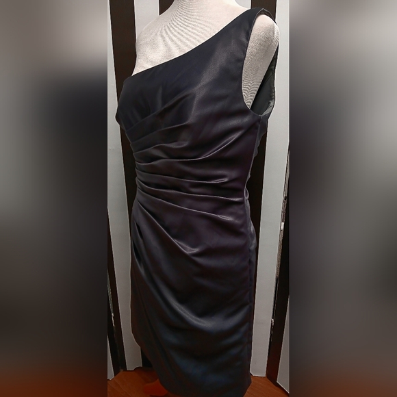 Gray One-Shoulder Dress - Picture 6 of 11